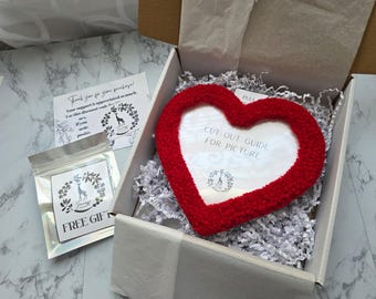 Picture Frame: Red Heart Shape, Personalized Photo Frame