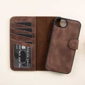 Lederne iPhone 16e magnetische abnehmbare Handyhülle mit Kartenfächern, personalisierte iPhone 16e Back Cover, kundenspezifische iPhone 16e Kartenhalter