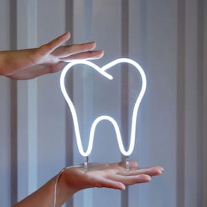 Tooth Neon Sign | White Tooth LED Neon | Medicine LED Light | Dentist Night Light Up Board | Desk Lamp | Wall Hanging | Dental Clinic Sign