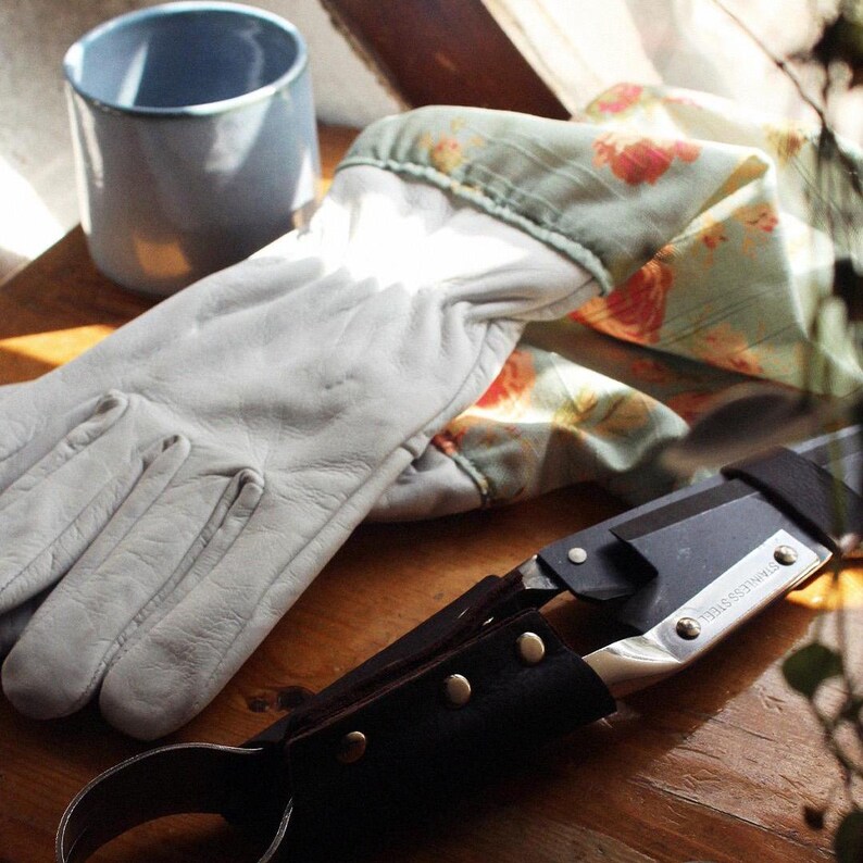 Floral Design English Leather & Linen Gardening Gloves image 10