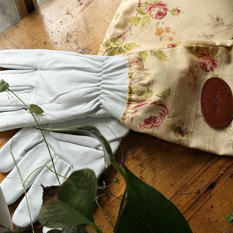 Floral Design English Leather & Linen Gardening Gloves image 11
