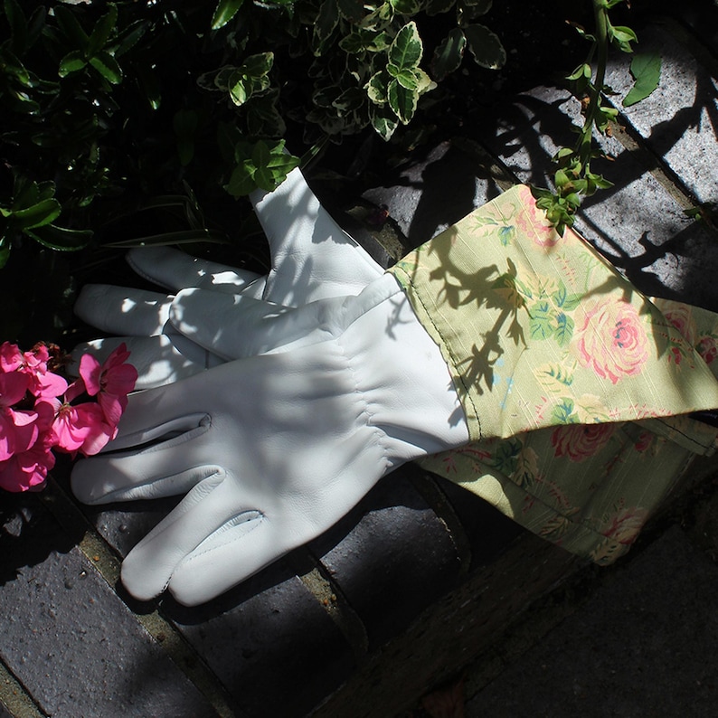 Floral Design English Leather & Linen Gardening Gloves image 3