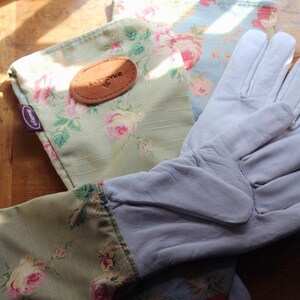 Floral Design English Leather & Linen Gardening Gloves image 9