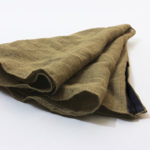 Natural Hessian Christmas Tree Skirt with Adjustable Velcro Fastening | Tree Stand Cover for Traditional Christmas Seasonal Decor