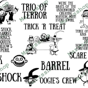 Puede incluir: Impresión digital en blanco y negro con personajes de la película Pesadilla antes de Navidad. La impresión incluye el texto "Trio of Terror", "Trick 'r Treat", "Lock, Shock, and Barrel, the Kings and Queen Oh Hallow's Eve Peril", "Lock", "Shock", "Barrel", "Oogie's Crew", "Three of a Kind, Birds of a Feather Now and Forever!" y "Scare Crew".