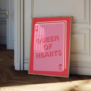 Impresión de tarjeta de reina, cartel de reina de corazones, arte maximalista de moda, decoración del hogar, estética rosa y roja, pared de galería divertida
