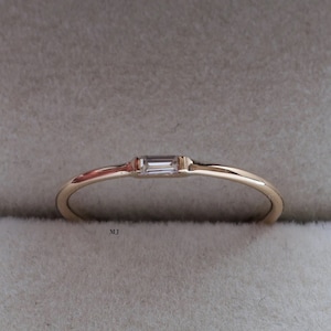 Baguette Band Ring / Diamond Baguette Ring / 14k Yellow Gold Ring / Stackable Ring / Solid Gold Ring / Diamond Ring / Wedding Ring /Stacking