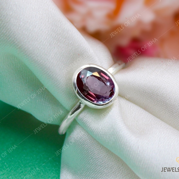 Bague alexandrite délicate, alexandrite à changement de couleur, argent massif 925 ou or 18 carats, alexandrite bleu violet, bague de fiançailles de mariage