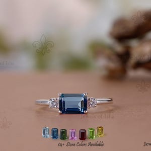 Sierlijke blauwe Spinel Baguette 3 stenen ring, 925 zilver of 14k goud vermeil, sprankelende minimalistische ring, fijn handgemaakt jubileumcadeau voor haar