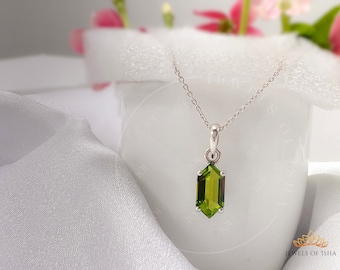 Delicate Peridot Hexagon Necklace, 925 Silver Or Gold, Minimal Layering Necklace, Fine Crystal Jewel, Solid Silver Handmade, Teenager Gift