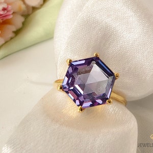 Alexandrite Hexagon 10 mm Ring, 18k Gold or Silver Solid Handmade, Wedding Solitaire Ring, Color Change Stone, Women Gift Ring Cocktail Ring