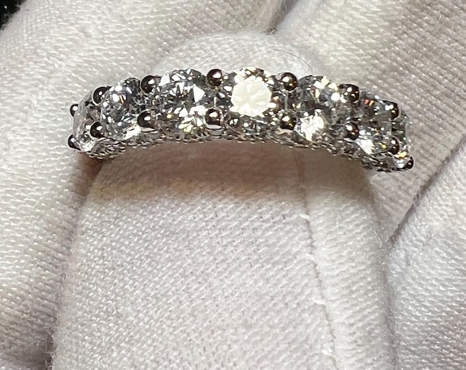 10K White Gold 4mm x 7 Round Brilliant Cut F VS2 Lab Grown Diamond Half Eternity Scalloped Band Ring Size 6.5US  / Ship Same Day