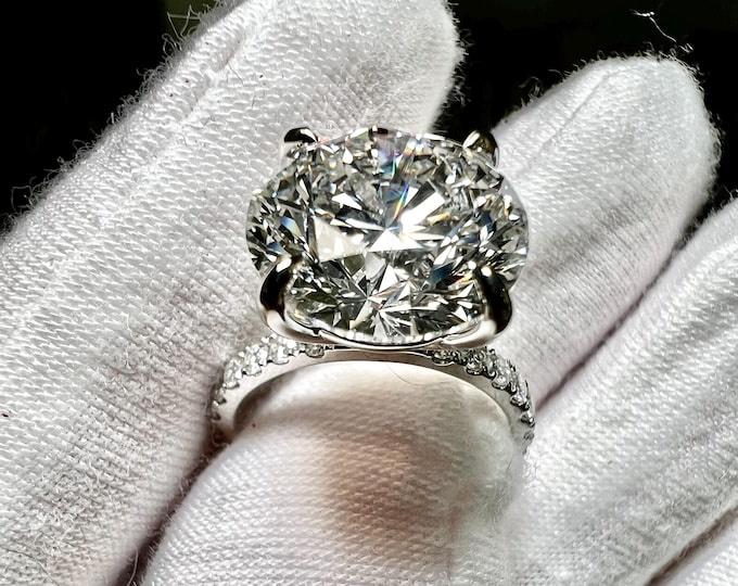 IGI Certified 5.5CT G VVS2 3EX Lab Grown Diamond Engagement Ring