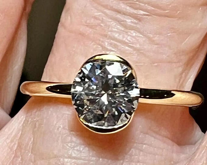 10K Gold 1CT Lab Grown Diamond Engagement Ring: Round Brilliant Cut