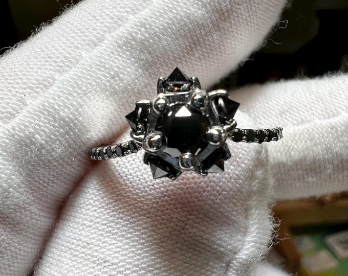 14K White Gold Black Diamond Reverse Set Engagement Ring (Size 7)