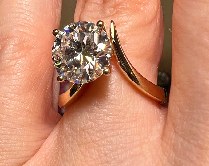 14K Gold 3CT Round Brilliant Cut G VS1 Lab Grown Diamond Engagement Ring