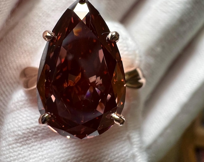 14K Gold 5CT Pear Deep Pink Lab Grown Diamond Engagement Ring