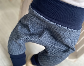 Pumphose aus Jacquard Jersey / Fischgrätenmuster / mitwachsende Hose / Babyhose / Knickerbocker / bequeme Babykleidung / blau