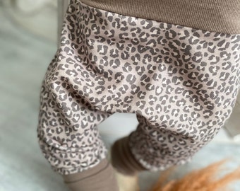 Pumphose für Mädchen / Baggyhose Leo / bequeme Pumphosen mit viel Bewegungsfreiheit / Mitwachshose / Babyhose Leopardenmuster / altrosa