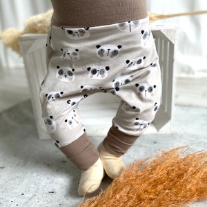 Pumphose für Babys und Kleinkinder / Babyhose / süße Baby Kleidung / Schlupfhose wächst lange mit / Geschenke für Schwangere / Panda Bild 4