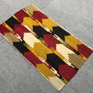 Vintage Turkish small rug , Striped small kilim rug ,Turkish small rug ,Door mat rug , Minimalist small rug, Square small rug, 2.5x4.6 ft