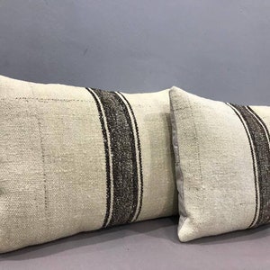 15"x22" coppia neutra cuscino lombare Kilim in lana, pollici, lana crema organica con federa per cuscino Kilim a righe marrone e grigio naturale, doppio cuscino