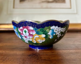 Antique Japanese Inaba Cloisonne Scalloped Rice Bowl Green Cherry Blossom 4.5"