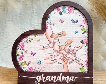 Oma hält Hand mit Enkelkindern - Personalisierte Holzplakette, Muttertagsgeschenk, Geburtsmonat Blumengeschenke für Mama, Geschenke für Oma