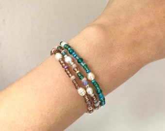 Armband mit Süßwasserperlen / Perlenarmband / handgemachtes Armband / Süßwasserperlen Armband / buntes Perlenarmband/ Geschenkidee