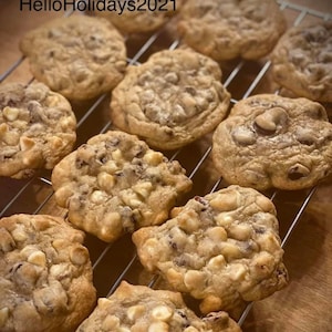 1 Dozen Cranberry Macadamia Nut White Chocolate Chip Cookies!