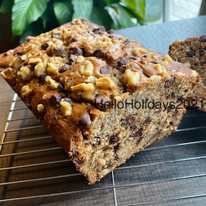 Banana Nut Bread! Sold by the loaf! *Contains Cinnamon!* Option for add ins! Choose more than one loaf with same shipping! Baked in 9x5 Pan!