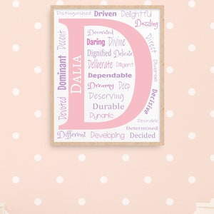 Arte de parede imprimível com letra D personalizada com afirmações positivas para berçário de bebês meninas ou meninos ou sala de jogos infantis - qualquer cor personalizada