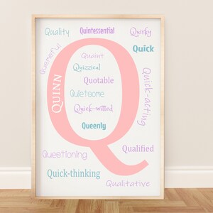 Arte de parede imprimível com letra Q personalizada com afirmações positivas para berçário de bebês meninas ou meninos ou sala de jogos infantis - qualquer cor personalizada