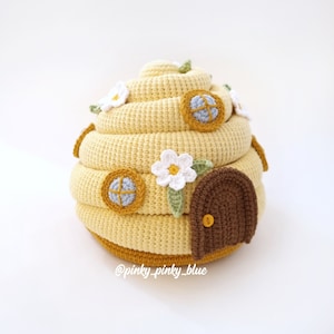 Ruche avec des abeilles au crochet image 2