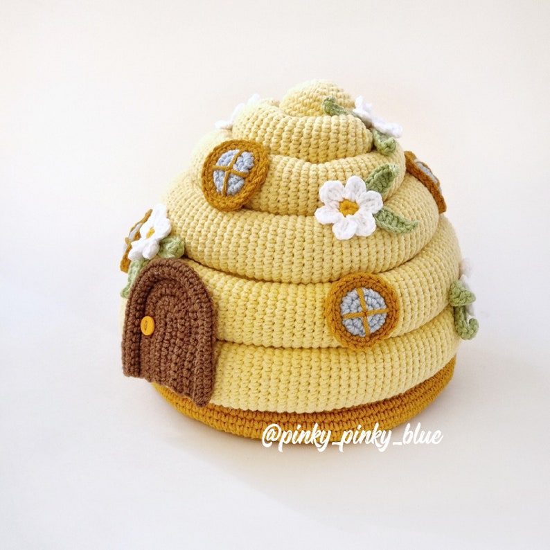 Ruche avec des abeilles au crochet image 4