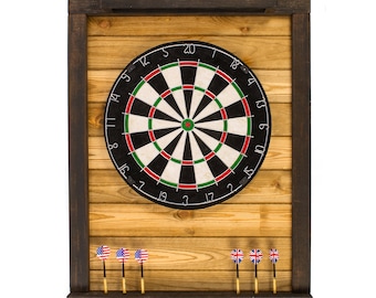 Der Premium Dart Wandschutz aus rustikalem Holz + Beleuchtung