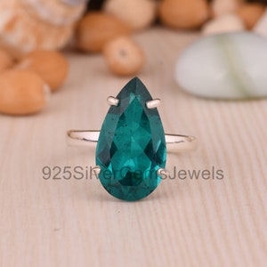 Colombian emerald quartz ring, Pear cut stone ring, Big gemstone ring, 925 sterling silver emerald wedding ring, Amazing ring, Gift for love
