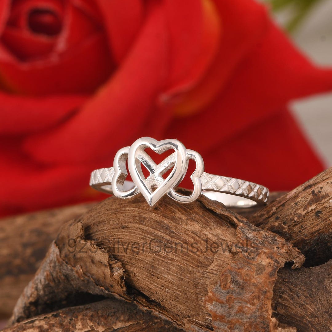 Romantic Carved Pattern Design Versatile Ring main image 1