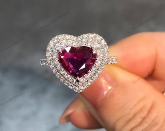 Anello Halo Heart Lab con rubino, accenti di diamanti in argento sterling