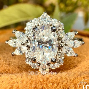 1.00 CT Oval Cut Moissanite Engagement Ring, Oval Wedding Ring, Cluster Set Halo Ring, Vintage Bridal Set Ring, 10k/14k/18k Solid Gold Promise Ring, Daily Ring, Anniversary Gift