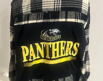 UWM (University of Wisconsin Milwaukee) Panthers black and white flannel: Size XL