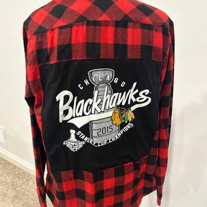 Chicago Blackhawks Stanley Cup Champions flannel: Size Medium