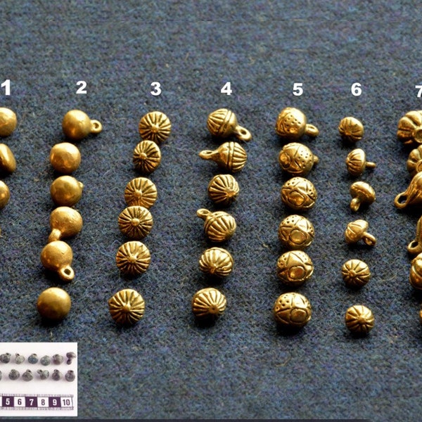 au choixBoutons du début du Moyen Âge Répliques de trouvailles provenant des régions slaves et scandinaves.