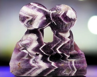 Sweet Dream Chevron Amethyst Kissing Kids Couple Carving - Reiki Cleansed - Metaphysical Home Decor - Unique Gift