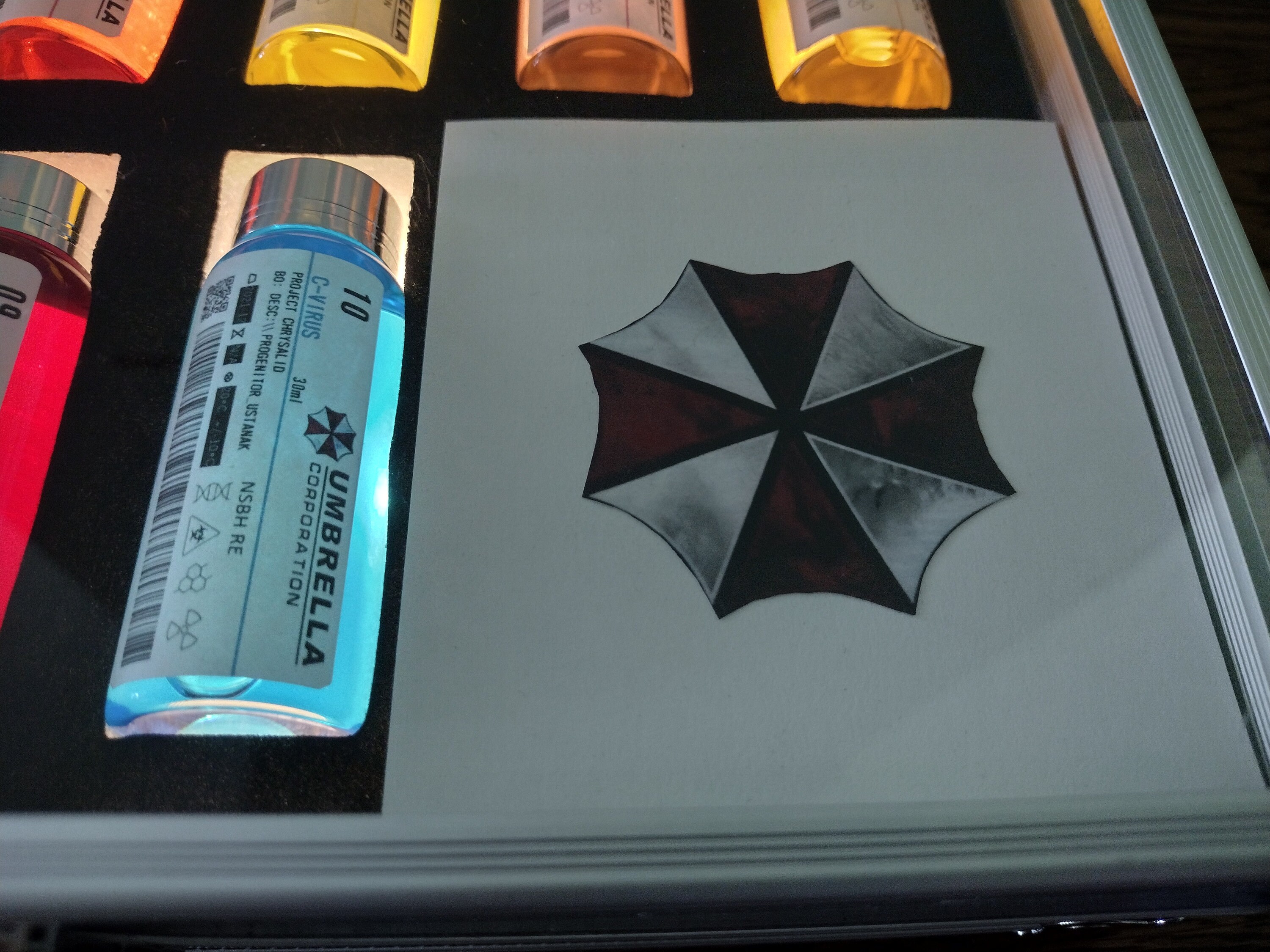 Biohazard Briefcase, Resident Evil Collectable Vials, Umbrella Prop
