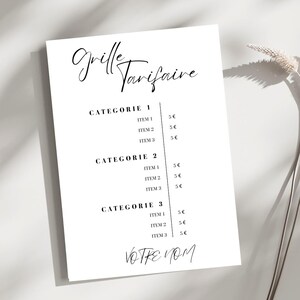 Peut inclure: Une liste de prix en noir et blanc avec le titre "Tarifaire" et trois catégories : "Categorie 1", "Categorie 2" et "Categorie 3". Chaque catégorie répertorie trois articles avec un prix de 5€ à côté de chaque article. Le bas de la liste indique "Votre Nom".