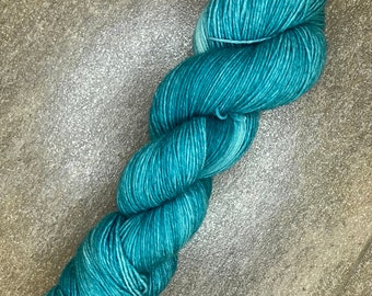 Wool Hand Dyed Sock Yarn Skein Skein 100g Gift Knitting Crochet Tonal Blue Turquoise Water Waves Ocean Deep Sea Sea Lagoon Caribbean