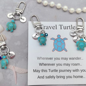 Llavero de tortuga de viaje personalizado con letra y piedra de nacimiento, llavero de tortuga, amuleto de buena suerte de viaje, viajes seguros, encanto de bolsa de tortuga imagen 3