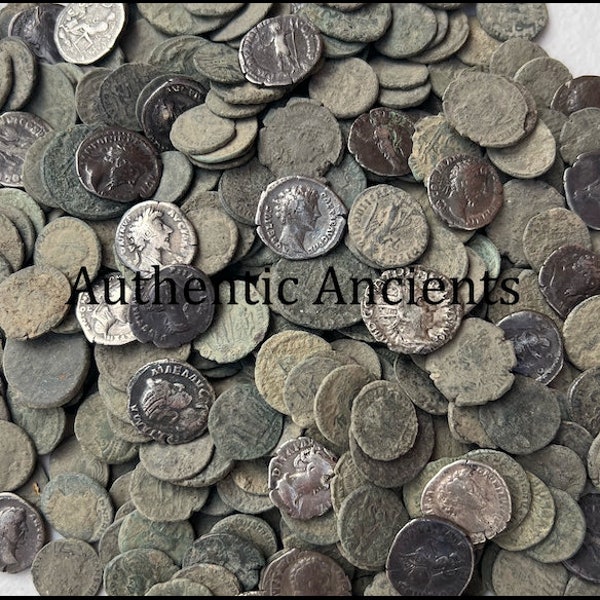Echte ongereinigde oude Romeinse munten van hoge kwaliteit ~ 1700 jaar oud! (Zilveren munten inbegrepen!)