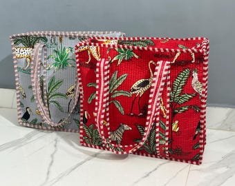 Jungle Print Tote Bag aus Baumwolle: Gesteppte Markttasche mit Reissverschluss